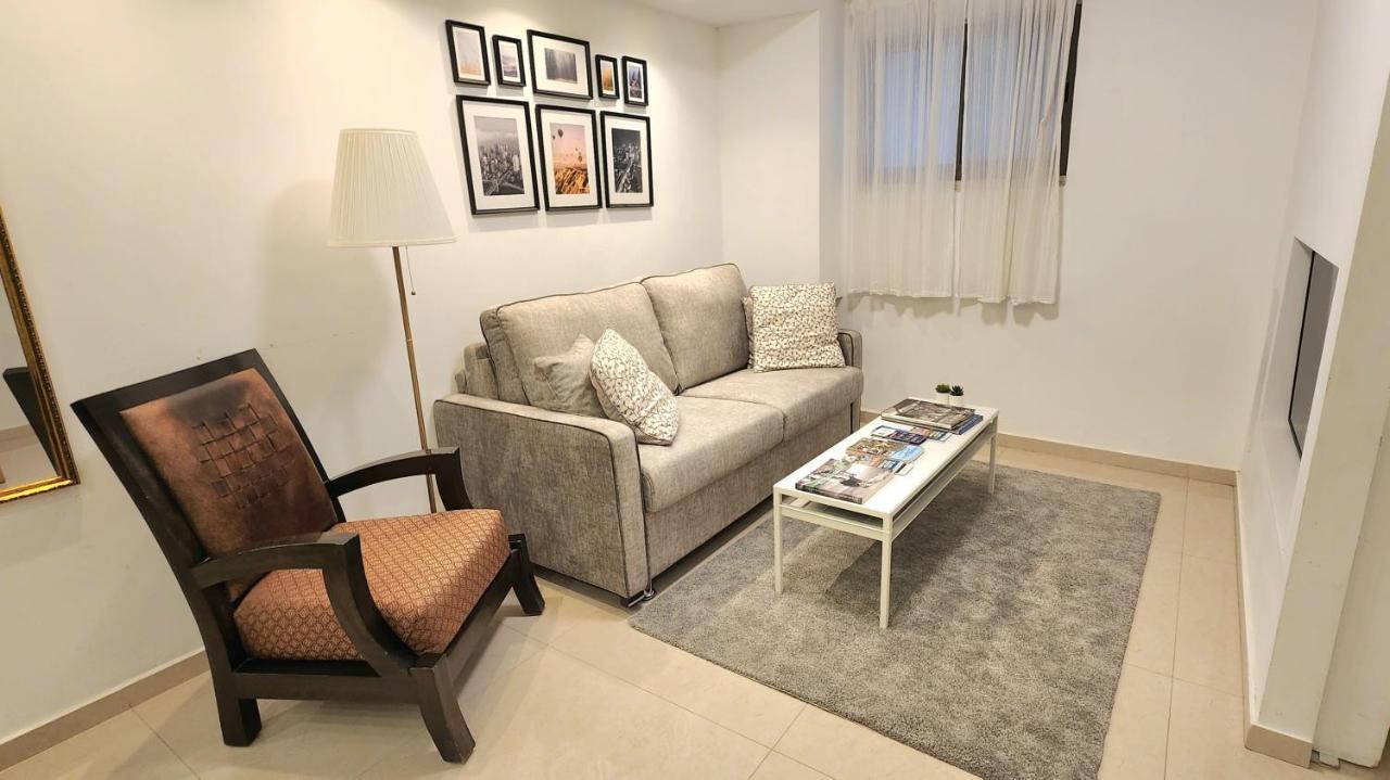 Modern Home In The Heart Of Nachlaot Ierusalim Exterior foto