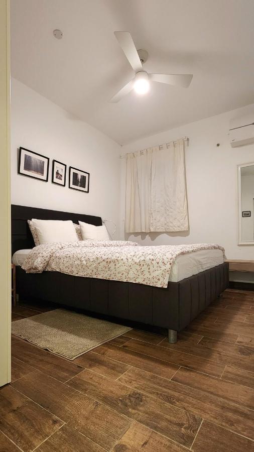Modern Home In The Heart Of Nachlaot Ierusalim Exterior foto
