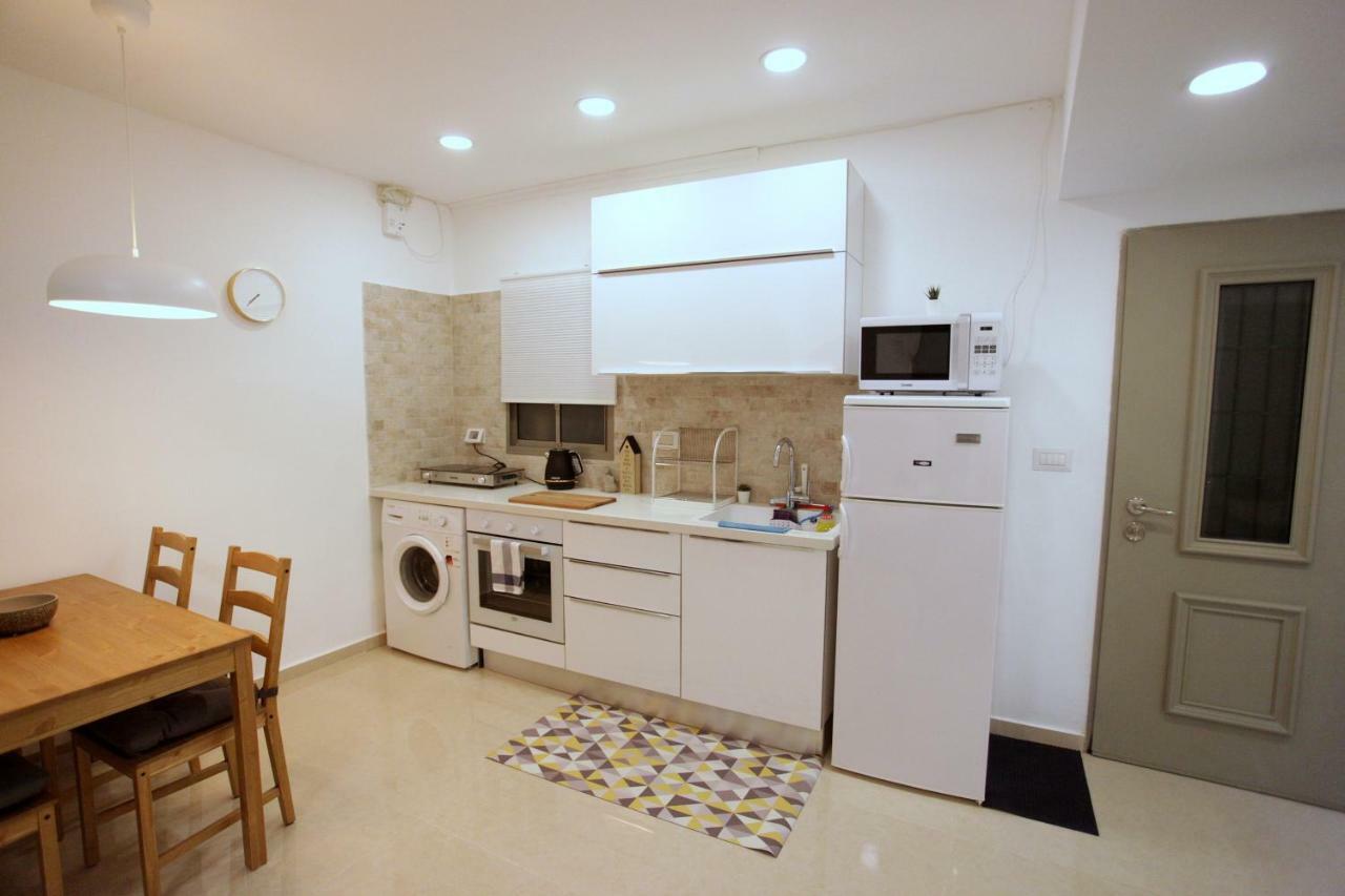 Modern Home In The Heart Of Nachlaot Ierusalim Exterior foto