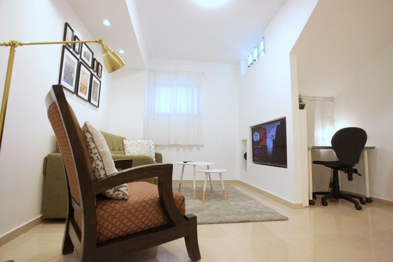 Modern Home In The Heart Of Nachlaot Ierusalim Exterior foto