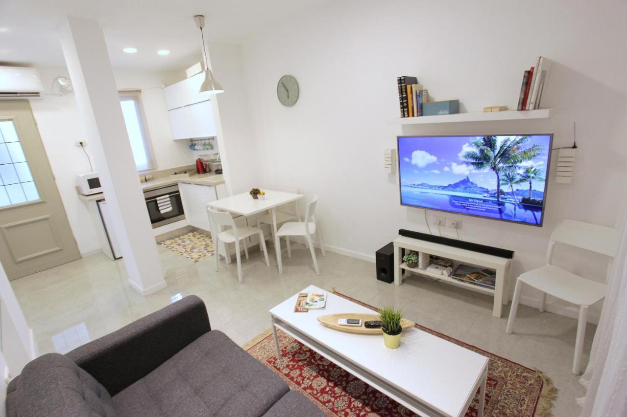 Modern Home In The Heart Of Nachlaot Ierusalim Exterior foto
